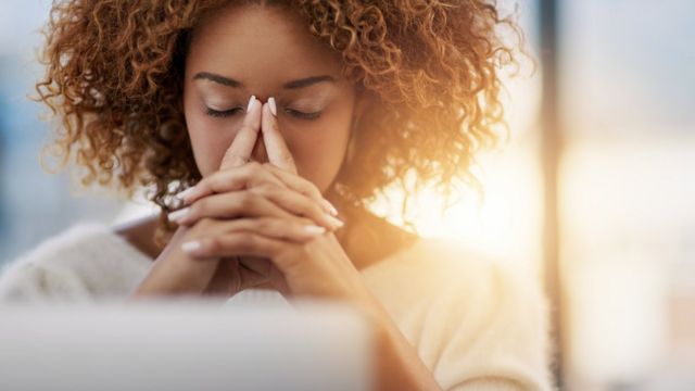 Lidando com as emoções e ansiedade durante o tratamento de câncer.